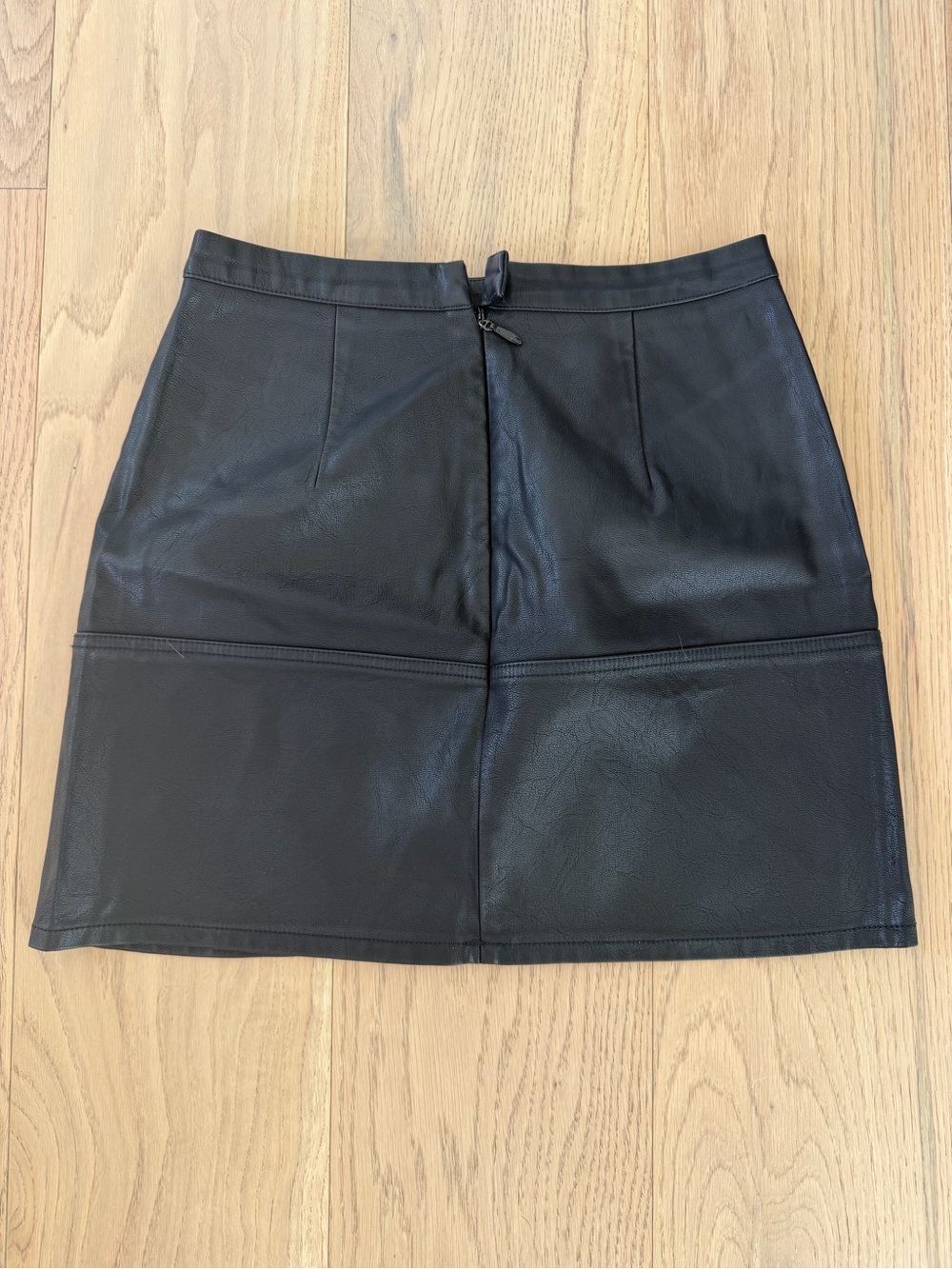 New Look Woman’s Size 4 - Black Faux Leather Mini Skirt - Sleek A-Line Style